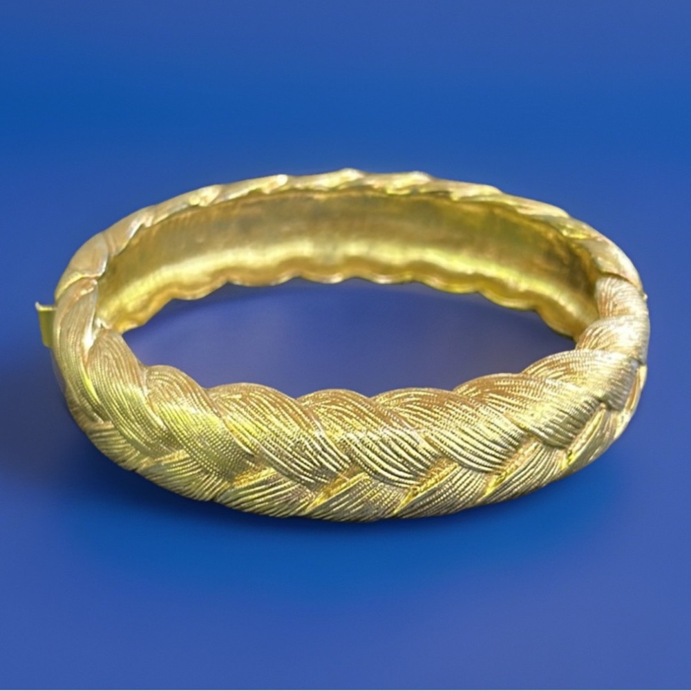 VTG Monet Brushed Gold Braided Textured Hinged Bangle Bracelet UNIQUE